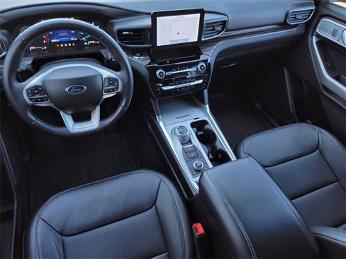 Certified 2022 Ford Explorer Limited w/ Equipment Group 301A image 39