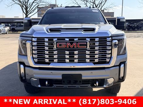 Used 2024 GMC Sierra 3500 Denali w/ Denali Reserve Package image 2