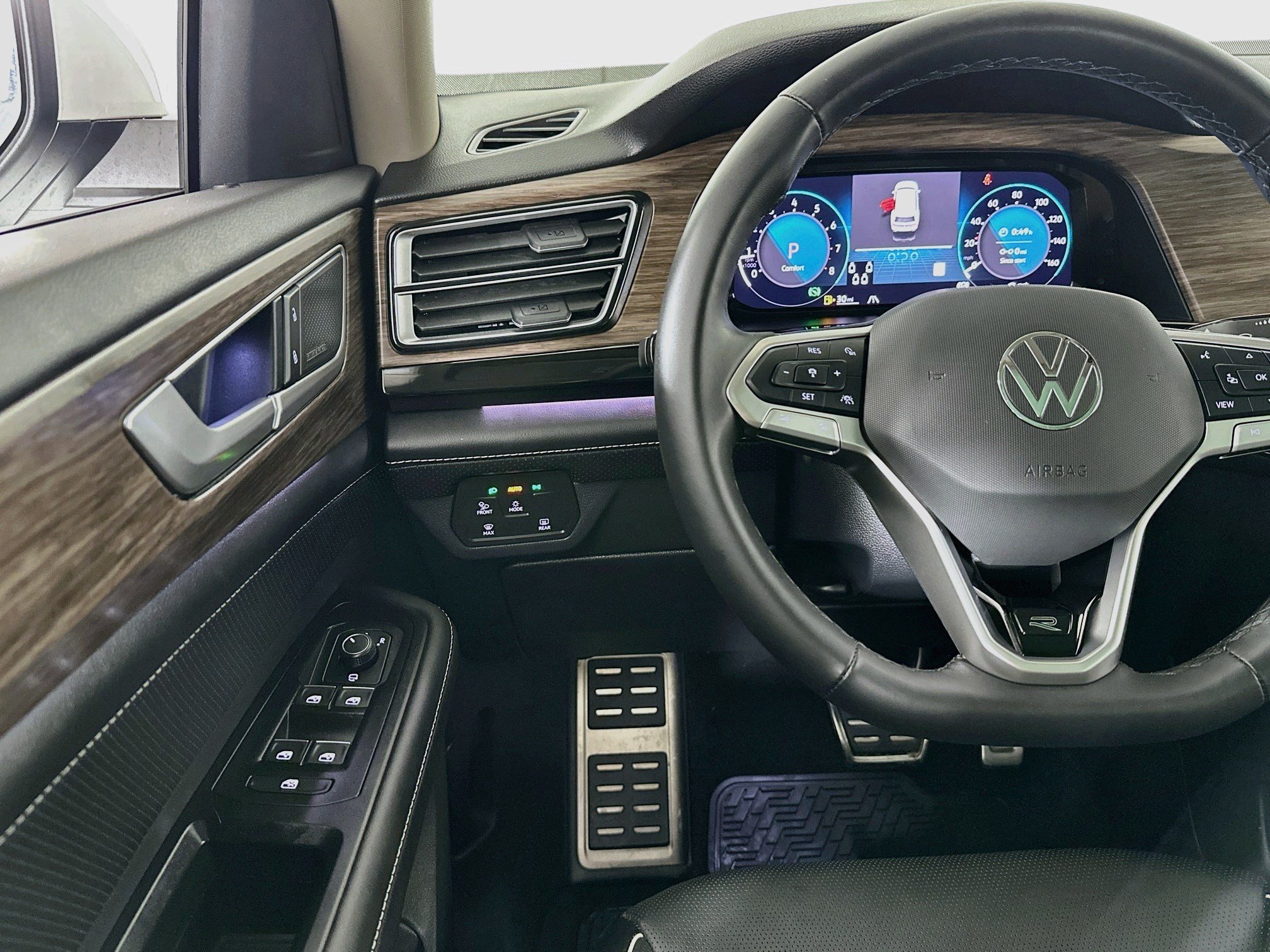 Used 2025 Volkswagen Atlas SEL Premium R-Line AWD/4WD image 10