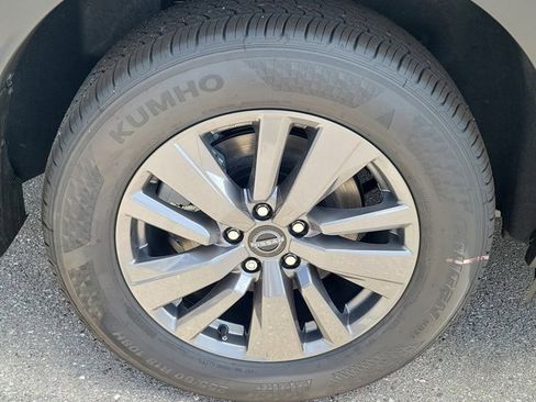 New 2025 Nissan Pathfinder SV image 3