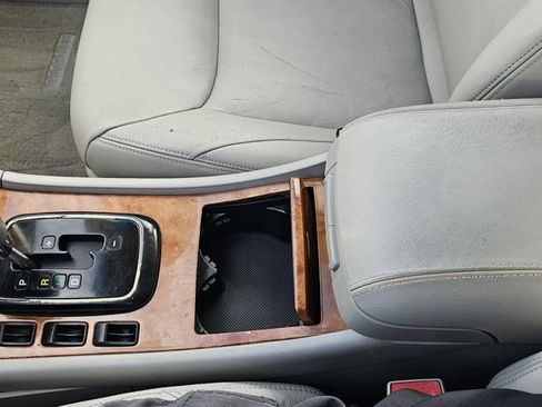 Used 2006 Kia Amanti image 16