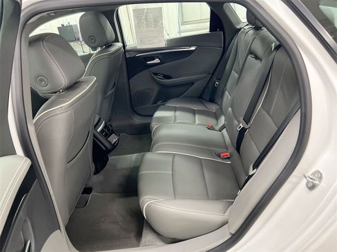 Used 2017 Chevrolet Impala Premier w/ Enhanced Convenience Package image 24