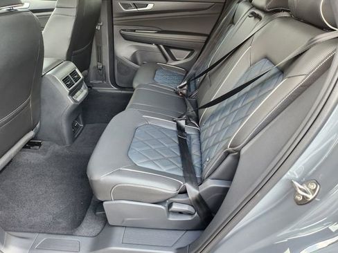 New 2026 Volkswagen Atlas Cross Sport SEL Premium R-Line image 29