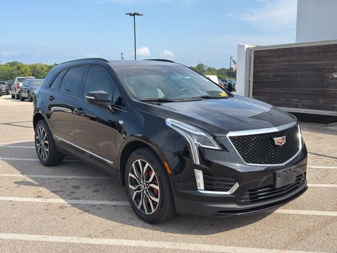 Used 2023 Cadillac XT5 Sportv w/ Technology Package AWD/4WD image 8