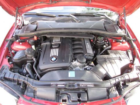 Used 2008 BMW 128i Convertible image 28