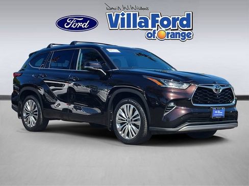 Used 2022 Toyota Highlander Platinum FWD image 33