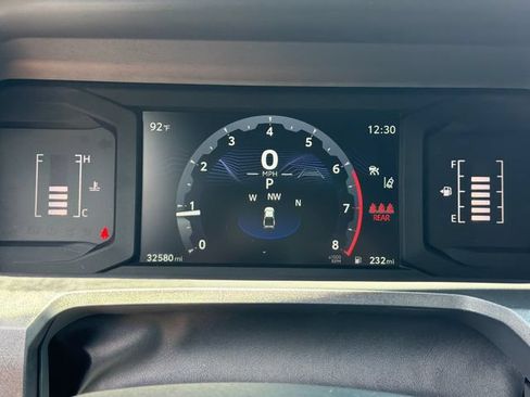 Used 2025 Toyota Tacoma SR5 AWD/4WD image 26
