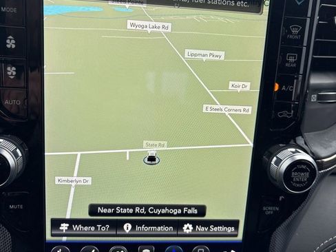 Used 2020 RAM 3500 Limited image 23