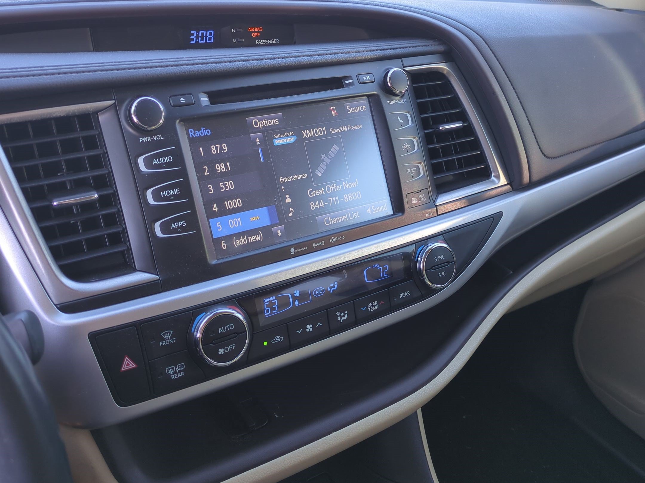 Used 2018 Toyota Highlander XLE AWD/4WD image 21