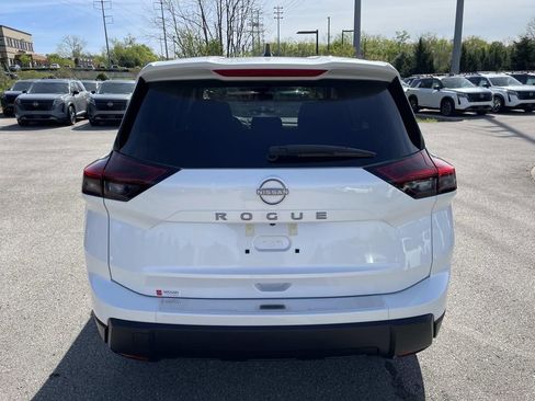 New 2026 Nissan Rogue SV FWD image 4