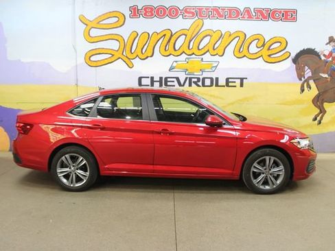 Used 2023 Volkswagen Jetta SE w/ Panoramic Sunroof Package FWD image 1
