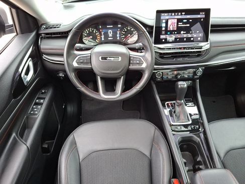Used 2022 Jeep Compass Trailhawk w/ Sun and Sound Group AWD/4WD image 11