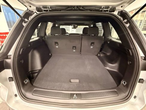 New 2025 Jeep Grand Cherokee Laredo X image 6