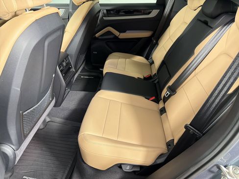Used 2026 Porsche Cayenne AWD/4WD image 15