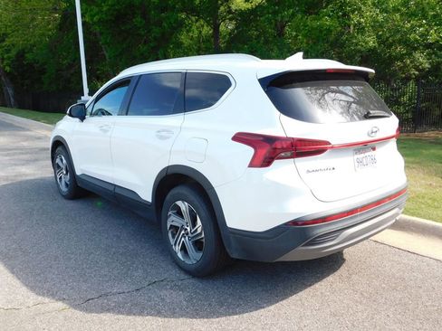 Used 2023 Hyundai Santa Fe SEL FWD image 3