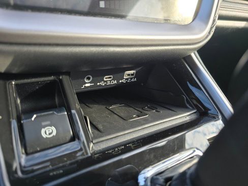 Used 2023 Subaru Outback Touring XT image 34