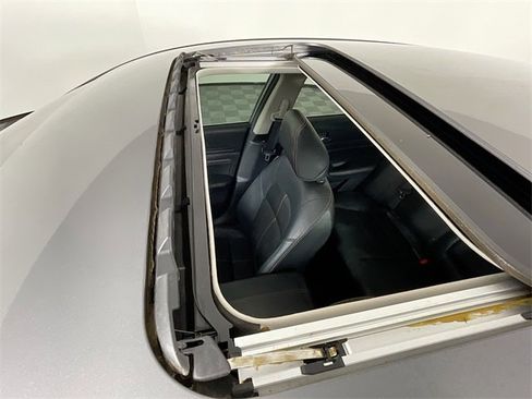 Used 2020 Nissan Altima 2.5 SR w/ Premium Package image 22