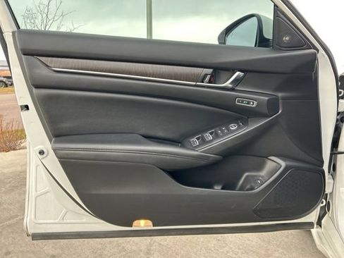 Used 2019 Honda Accord Touring image 20