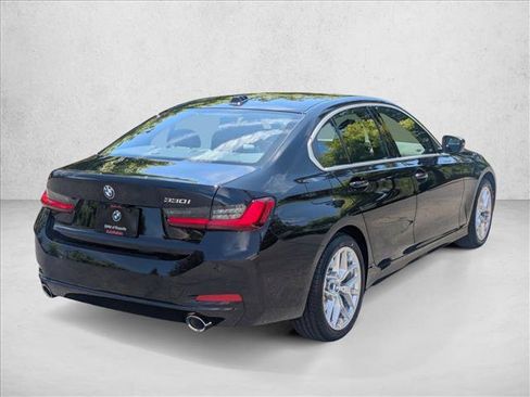Used 2025 BMW 330i Sedan image 5