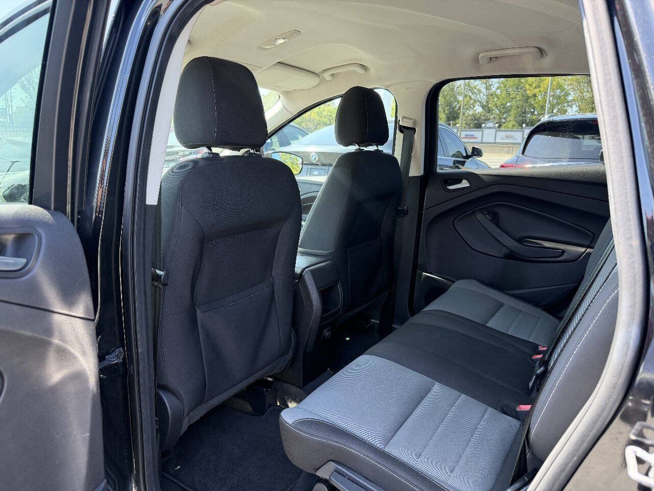 Used 2014 Ford Escape SE FWD image 9