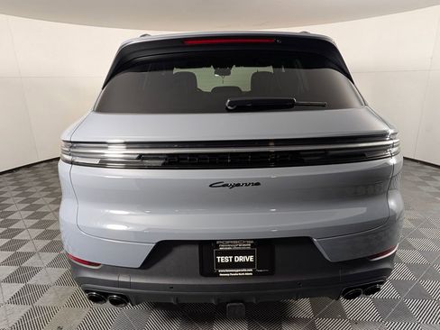 New 2026 Porsche Cayenne image 6