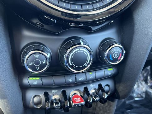 Used 2020 MINI Cooper 2-Door Hardtop image 22