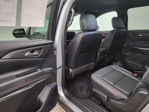 Used 2025 Chevrolet Traverse Z71 AWD/4WD image 23