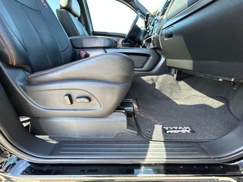 Used 2021 Nissan Titan PRO-4X w/ Pro-4x Convenience Package image 38