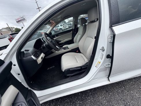 Used 2018 Honda Accord LX image 33