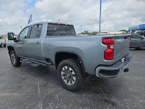 Used 2025 Chevrolet Silverado 2500 LT w/ Texas Edition AWD/4WD image 4