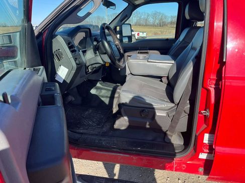 Used 2015 Ford F250 XL w/ Power Equipment Group AWD/4WD image 5