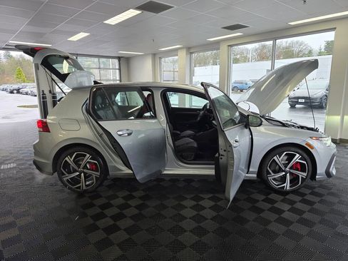 New 2026 Volkswagen GTI SE image 15