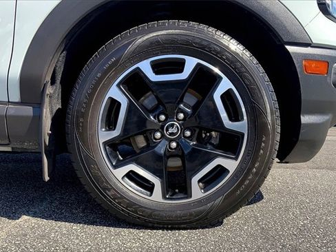 Used 2021 Ford Bronco Sport Outer Banks w/ Outer Banks Package image 9
