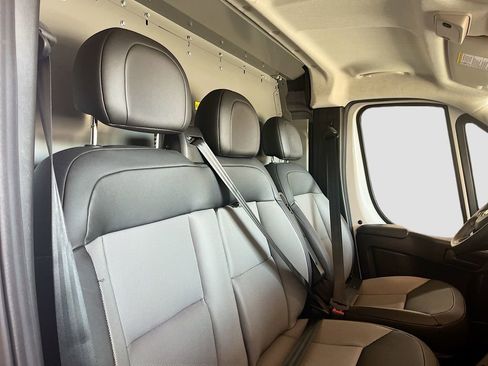 Used 2025 RAM ProMaster 2500 FWD image 25