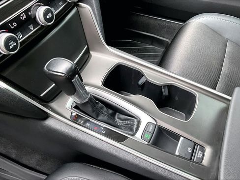 Used 2020 Honda Accord Sport image 17