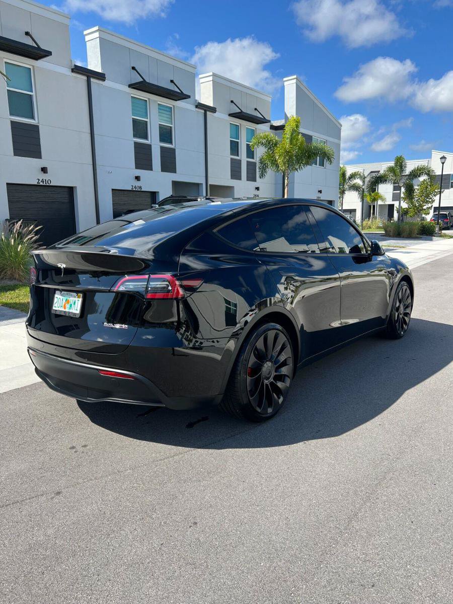 Used 2022 Tesla Model Y Performance AWD/4WD image 2