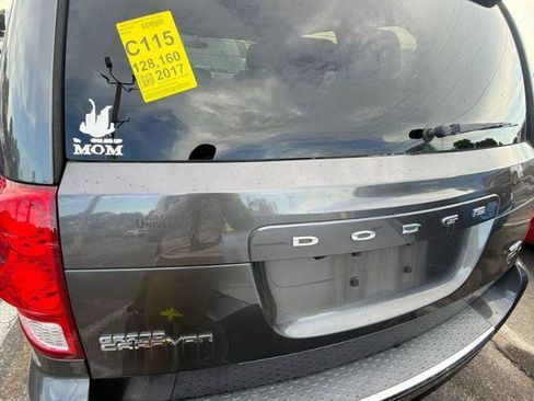 Used 2017 Dodge Grand Caravan GT FWD image 4