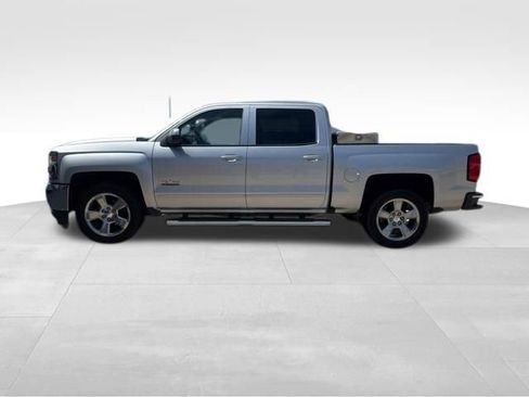 Used 2018 Chevrolet Silverado 1500 LT w/ Texas Edition RWD image 4