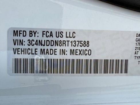 Used 2024 Jeep Compass Trailhawk image 24