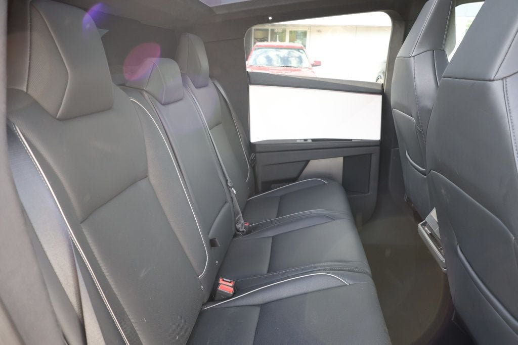 Used 2024 Tesla Cybertruck Cyberbeast AWD/4WD image 30