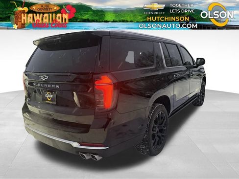 Certified 2025 Chevrolet Suburban High Country image 5