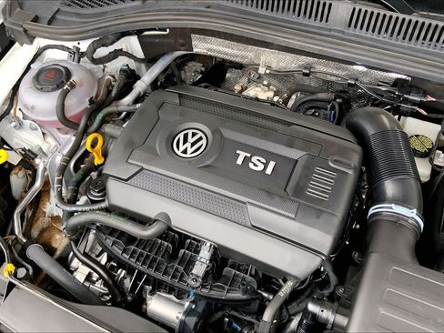 Used 2025 Volkswagen Jetta GLI Autobahn FWD image 32