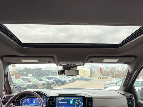 Used 2023 Chevrolet Silverado 1500 LTZ w/ LTZ Premium Package image 32