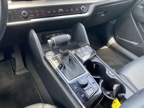 Used 2024 Kia Sportage EX FWD image 25