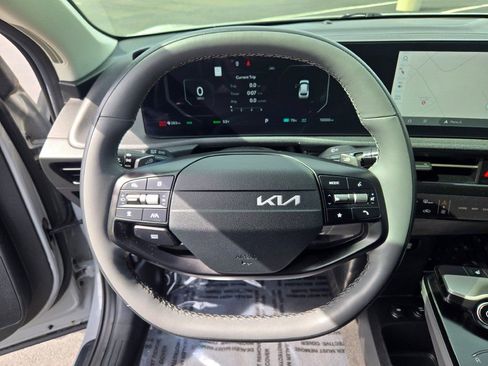 Used 2025 Kia EV6 Light AWD/4WD image 36