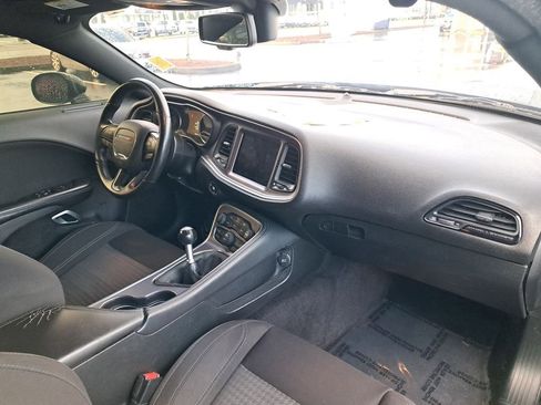 Used 2018 Dodge Challenger R/T w/ Driver Convenience Group image 15