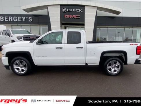 Used 2018 Chevrolet Silverado 1500 Custom image 5