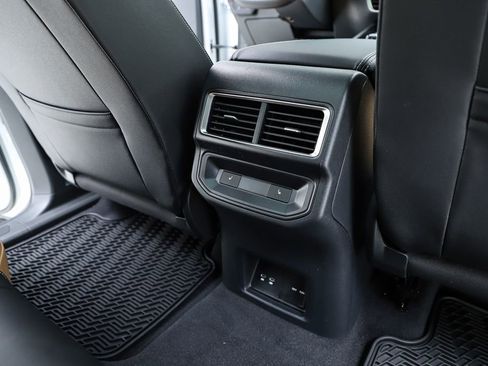 New 2026 Volkswagen Atlas Cross Sport SEL image 39