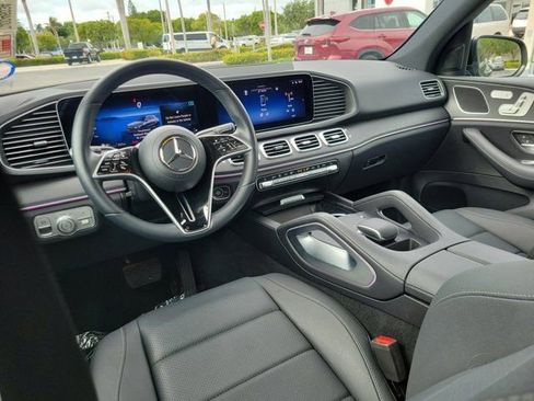 Used 2025 Mercedes-Benz GLE 350 4MATIC image 11