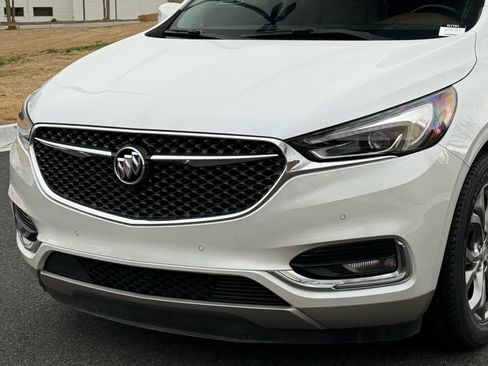 Used 2019 Buick Enclave Avenir w/ Avenir Technology Package image 9